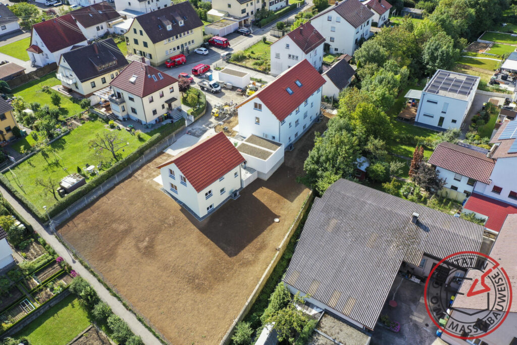 Doppelhaushälften und Einfamilienhaus in Löchgau