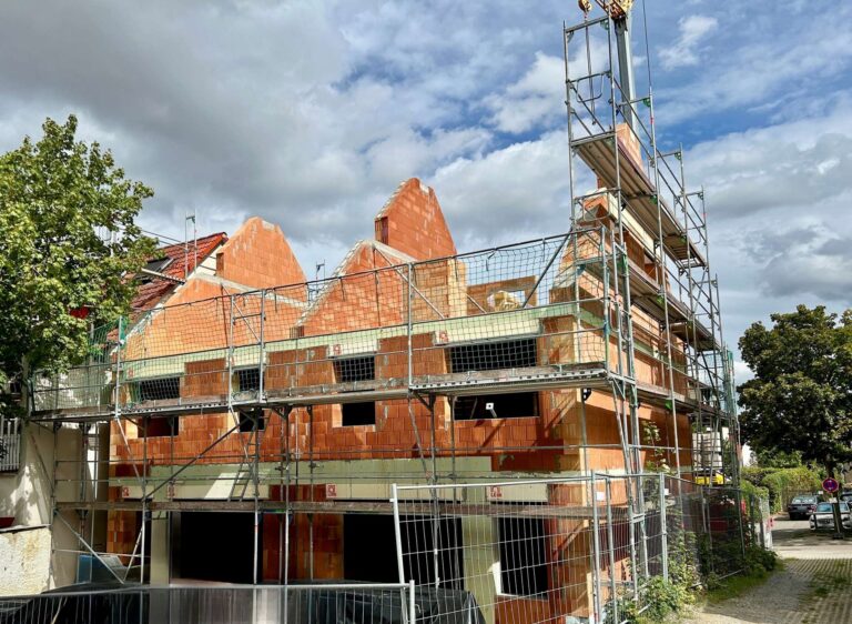 Doppelhaus in Bissingen – Platz für alle, Homeoffice inklusive