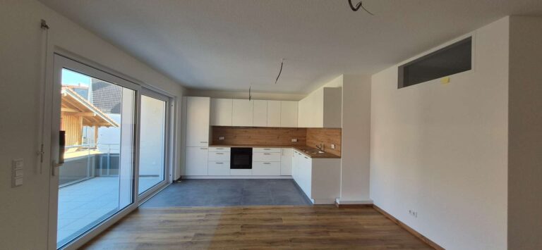 Vier Zimmer, perfekte Lage: Ihr neues Zuhause im Zentrum von Vaihingen an der Enz